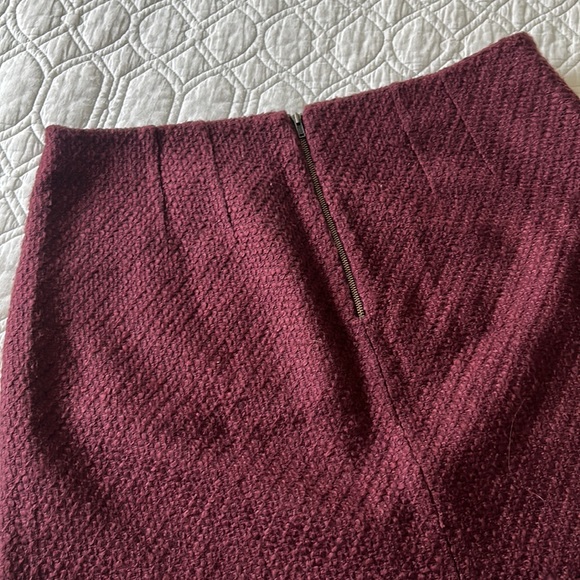 LOFT textured skirt - Picture 2 of 5